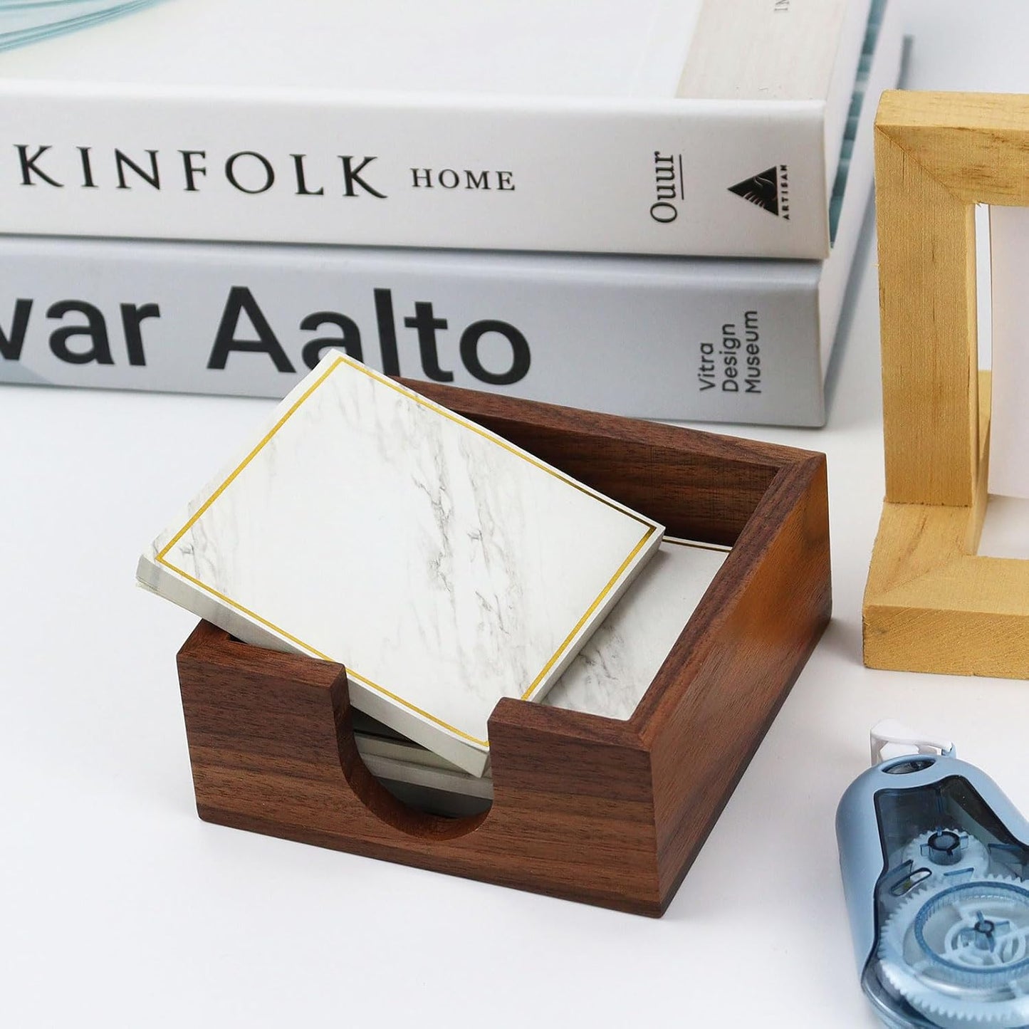 Wooden Note Holder: A Blend of Natural Elegance and Practical Functionality