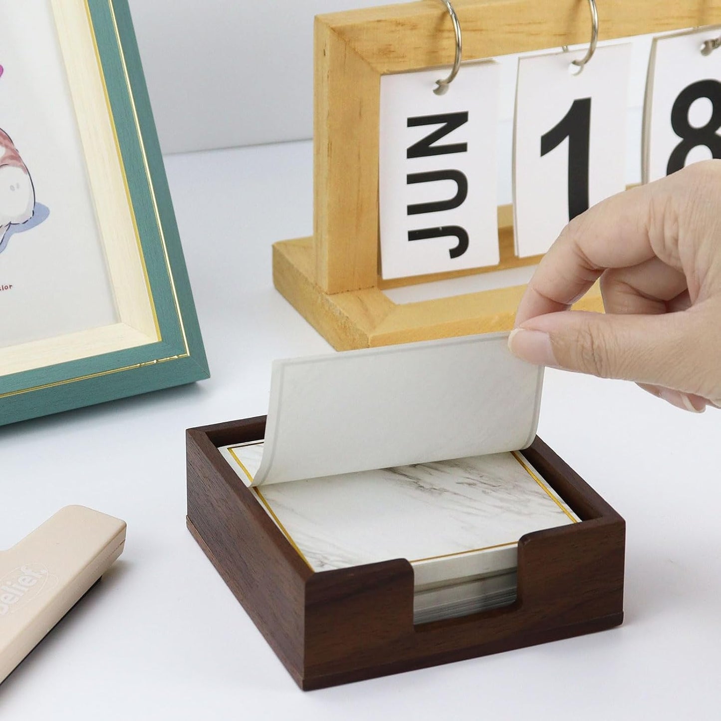 Wooden Note Holder: A Fusion of Natural Charm and Practicality